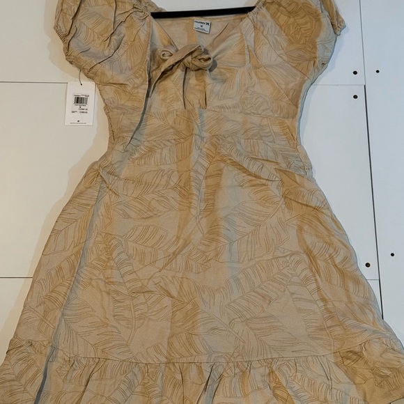 Hurley Beige Leaf Print Dress - Picture 4 of 5